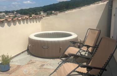 Appartement chaleureux avec jacuzzi-Terrasses rooftop-Rafraîchisseur-Parking-wifi - Foto 4