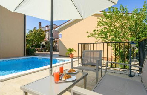 Awesome Home In Nedescina With Wifi - Foto 10