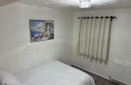 Modern 2 Bedroom House Near London City Airport, Excel, O2 & DLR with FREE Parking & Privet Entrance - Foto 19