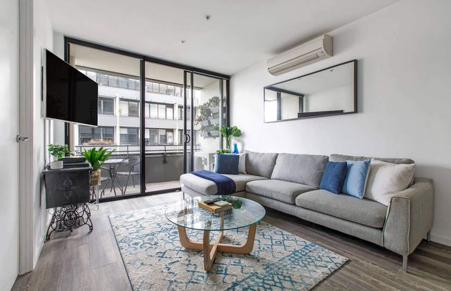 Beautiful 2BR APT With Balcony, Pool and Gym - Foto 13