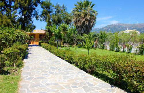 Amarynthos Beachfront Vacation House with garden - Foto 34