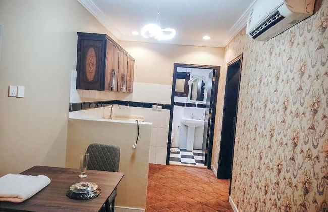 Al Ghubaishi Plaza - Photo 32