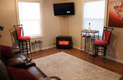 Charming 2 bedroom Retreat minutes from Downtown - Foto 7