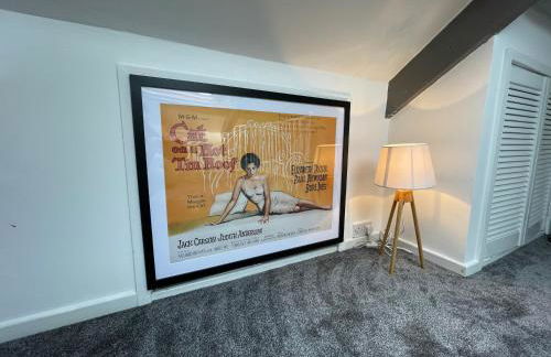 Cheerful 2 Bedroom Townhouse with Cinema Loft - Foto 37