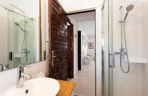 Queen Fabiola Villa, spacius home with private Pool in east Malaga - Photo 53