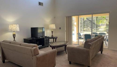 Family Vacation Home in Quiet Community with Private Pool and Spa - Foto 5