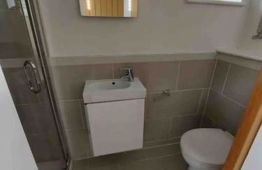 Modern 4 bedroom house in Weymouth Sunny Corner - Photo 24