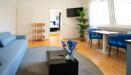 Blauwal - W14, Zentral in Bahnhofsnähe, Balkon, Küche - Photo 2