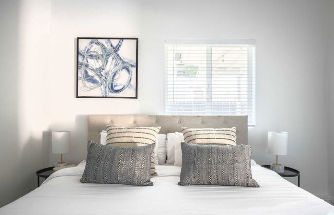 Elegant Retreat Modern Comforts Prime Location - Foto 16