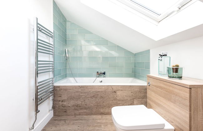 Lincoln 4-beds, Sleeps 13, Hot Tub & Pet Friendly - Foto 23