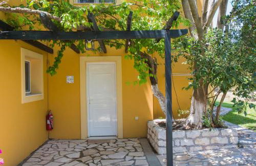 Sandy Beach Villas and Apartments - Photo 24