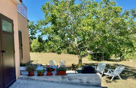 RENATOEMILIA spacious apartment with courtyard - Photo 22