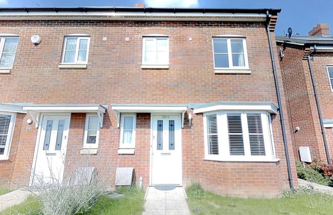 Stayzo - Cole Green Lane - Ideal for Your Next Staycation or Workcation Whole House With Wi-fi - Foto 8