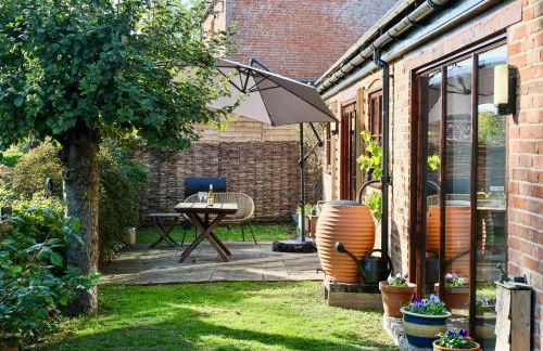 Tranquil and cosy cottage on the Somerset Levels - Photo 36