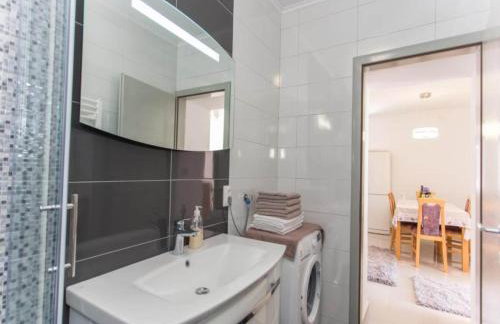 Apartment Mojas - Two Bedroom Apartment With Terrace - Photo 22