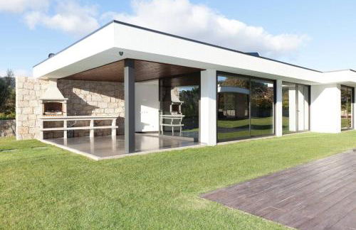 Elegant Villa Near Vieira do Minho with Pool - Foto 33