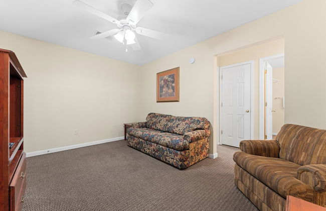 Grand Crowne Resort - Photo 67