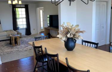 11-Acre Retreat I Firepit, Pickleball and Nature - Foto 9