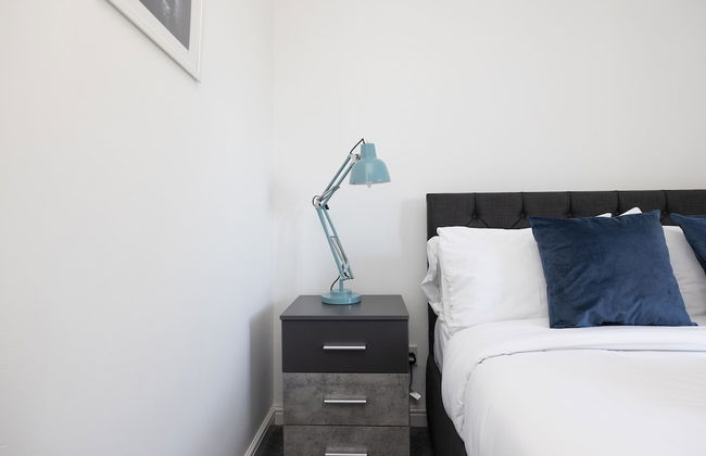 JOIVY Bright 3-Bed Flat Overlooking The Clyde - Foto 10