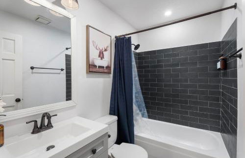 Cozy A-Frame Retreat - Hot Tub, Forest Views - Photo 29