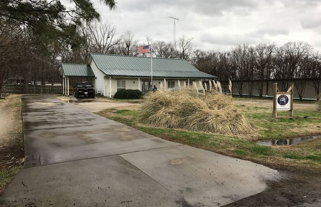 Family Friendly Lake House Located at Mid-west arm of Lake Fork - Photo 18