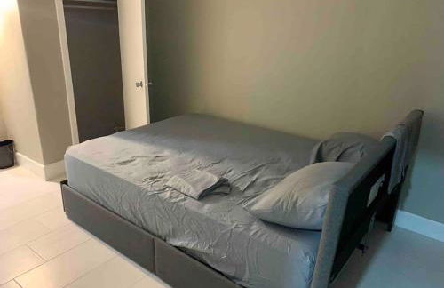 Apartment in Daytona Beach 1BR 1Bath Centrally Located - Photo 17