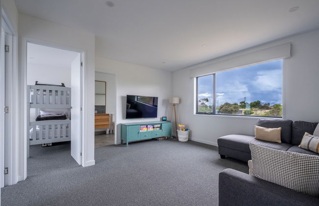 Coast Beachfront Retreat - Photo 23