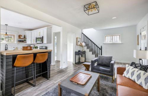 The Akron Retreat: Modern 3-Bedroom Oasis - Foto 26