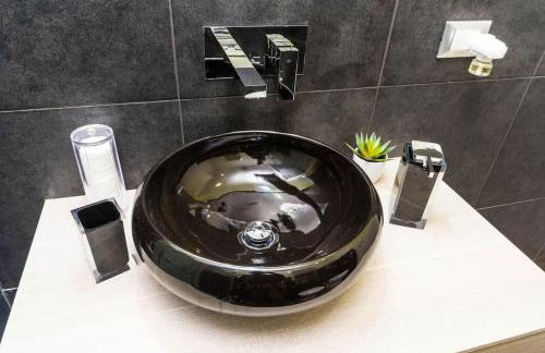 Lily's House, terrace and FREE Parking near Harbor - Photo 44