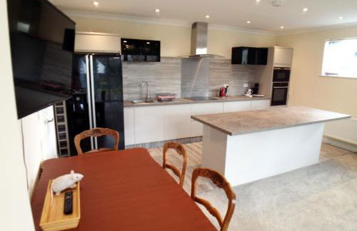 Seaview Cottage - Photo 2