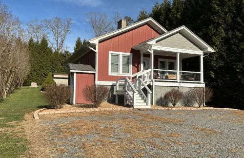 The Farmhouse at Wolfehaven - Foto 6