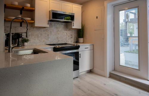 Shares Loft Luxury Apt - NEW! - Foto 23