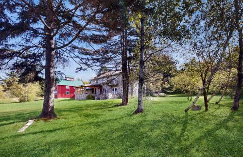 Stone House - Photo 22