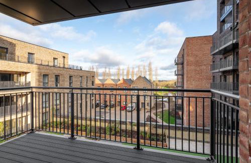 Lovely Home Near Canal, Park, & Central MK - Photo 17