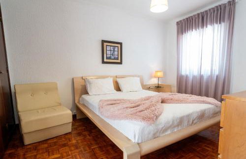 Nazare with Garden and Barbecue - Photo 12