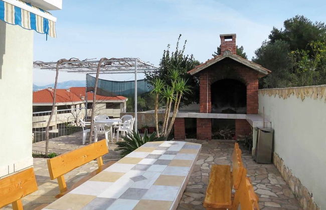 Sea-view Apartments With Pool, Terrace, and Outdoor Lounge in Scenic Čiovo Island - Foto 25