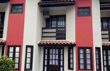 AP27 com 2 Suítes a Poucos Passos da Praia de Taperapuã - Foto 2