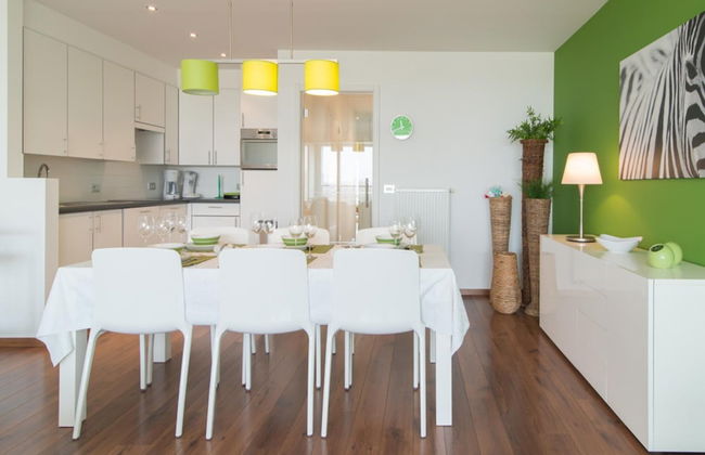 South Facing Apartment With Terrace - Photo 14