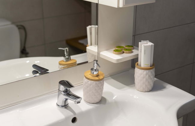 Parian Charming 3bedroom Home - Photo 41