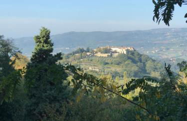 House in Central Todi with Sensational Views of Surrounding Countryside - Photo 1