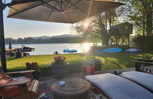 Lux Lakefront Estate, Sandy Beach, Hot Tub, Sauna, Dock, Treehouse & Deck - Foto 21