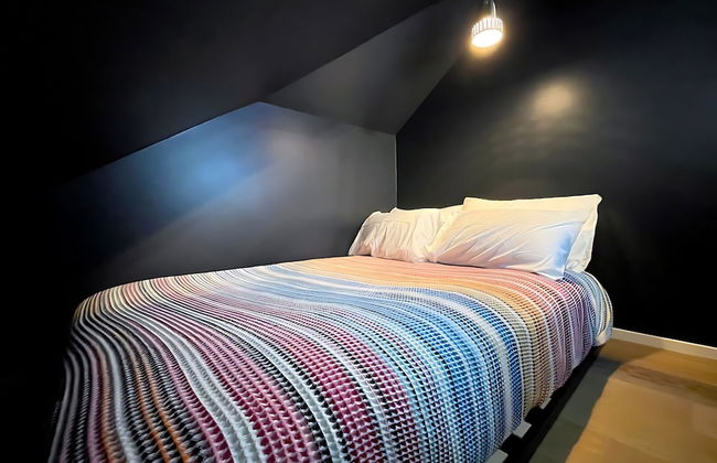 Massive Compound 20 Beds Rainey St 6 min Walk - Photo 63