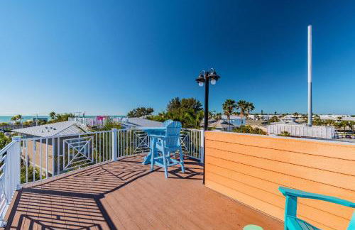 LUXURY VACATION HOME! ADD A GOLF CART!! - Photo 36