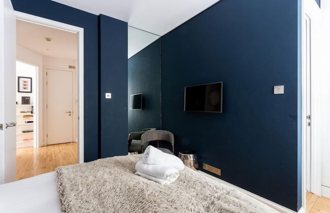 NEW Stunning 5BD Kensington House - Photo 3