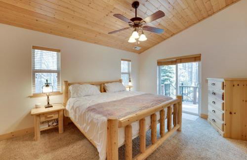 Near Donner Lake and Skiing Soda Springs Cabin! - Foto 12