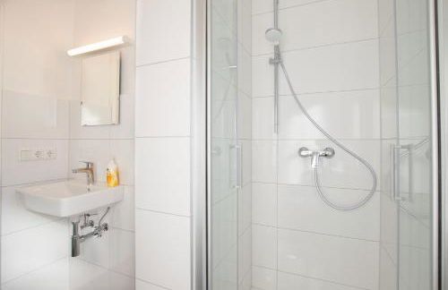 T&K Apartments - Studio Apartments - 22 min MESSE DUS & Airport DUS - Foto 11