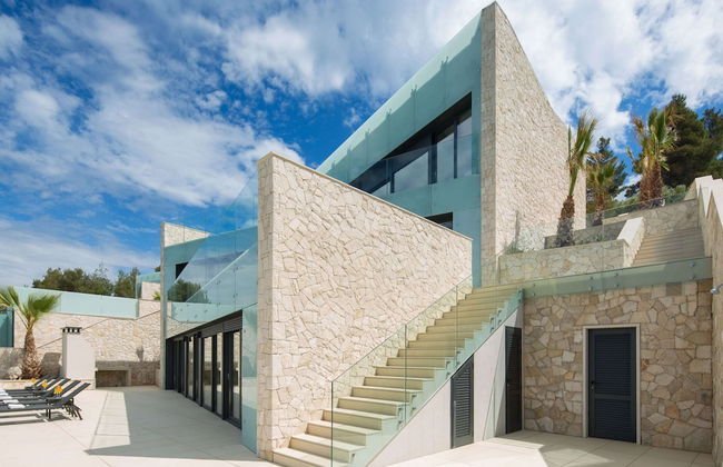 Beach Villa in Korcula with Pool, Sauna & Hot Tub - Photo 29