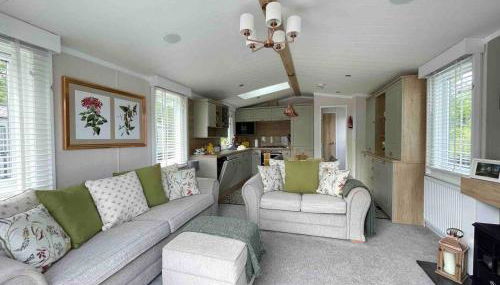 Bumble Lodge New Forest - Photo 1