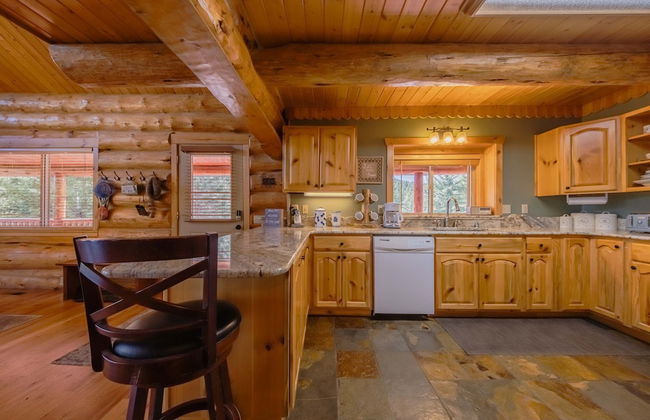 Maggies Cabin w/ Boat Rental - Photo 10