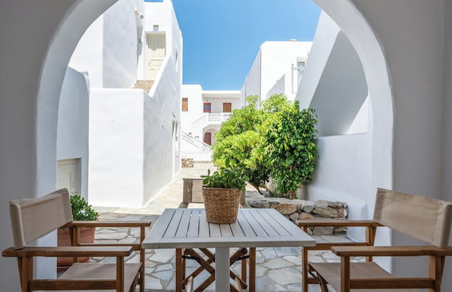 Mykonos Twins - Photo 44